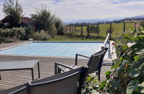 Charritte-de-Bas House | Torttua country gite close to hiking trails