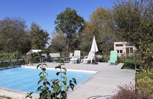 Charritte-de-Bas House | Torttua country gite close to hiking trails