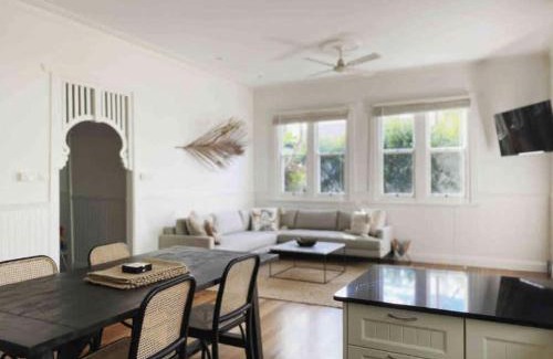 Merewether House | Tosca Elegant Merewether Beach House with Pool