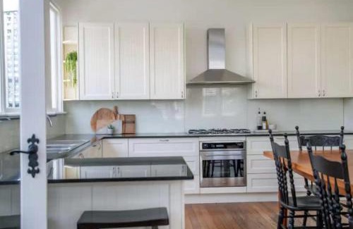 Merewether House | Tosca Elegant Merewether Beach House with Pool