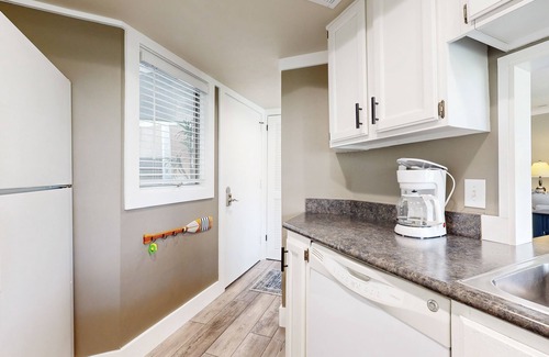 Palmetto Dunes Villa | Total renovation June 2024, views, pool, hot tub & beach club pick up