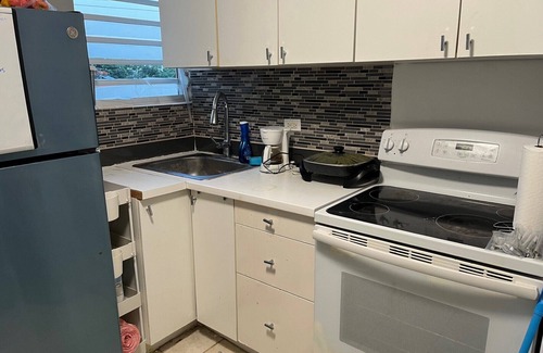 Buena Vista Apartment | Totally remodeled in a safe, convenience area with its own washer/dryer