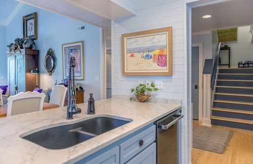 Seabrook Island House | Totally Renovated & Professionally Decorated 3 BR/3.5 BA Villa! Lagoon and Pool View! Amenity Cards!