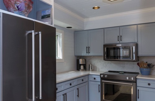 Seabrook Island House | Totally Renovated & Professionally Decorated 3 BR/3.5 BA Villa! Lagoon and Pool View! Amenity Cards!
