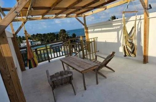 Caye Caulker House | Toucan Villas #302