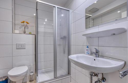 Lohmar Hotel | TOUCH DOWN Motel