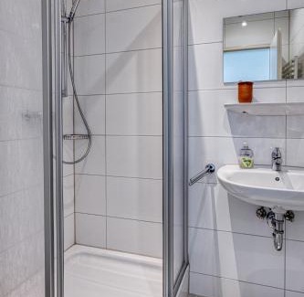 Lohmar Hotel | TOUCH DOWN Motel