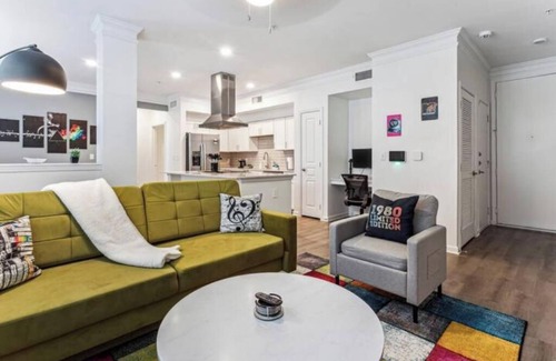 Frisco Apartment | Touch of 80’s Charm Perfect for Work & Relaxation