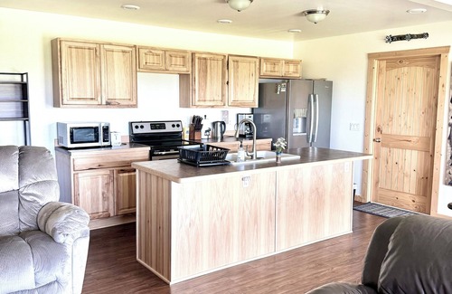 Happy Valley House | Touch of Alaska: Volcano Vista - Full House with Views