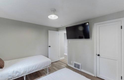 Canton House | Touchdown Bungalow-Charming HOF Village Home