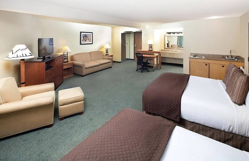Kalispell Hotel | Tour Around Kalispell! Pool, Near Kalispell Center Mall, FREE Parking Onsite!
