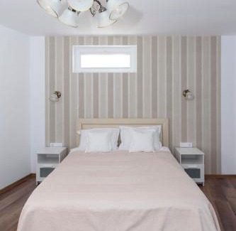 Curtea De Arges House | Tourist B&C