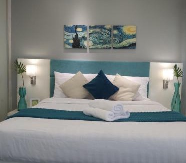 Baclaran Apartment | Touristation @ Crowne Bay Tower