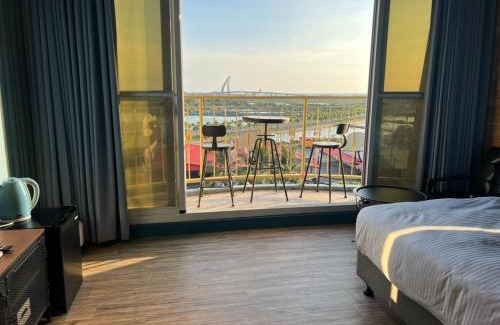 Gongtouli House | Towards The Bay