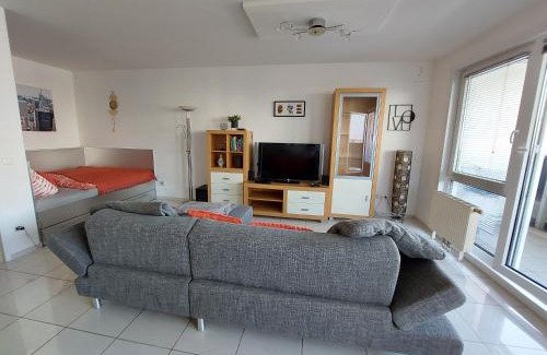 Kaisermuhlen Apartment | Tower Apartment with private terrace next to UNO
