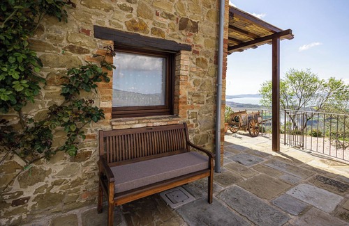 Passignano sul Trasimeno Apartment | Tower- Room with patio with beautiful lake view