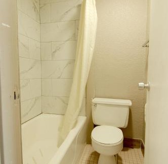 Rogers Hotel | Town and Country INN
