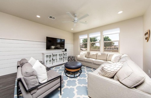 Washington House | Town Center 2387 Red Canyon Family Home 2
