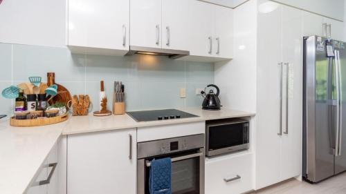 Woorim House | Town Centre & Beach At Your Door Step
