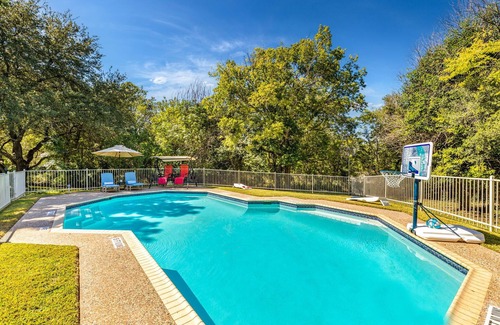 Buda House | Town & Country Home: 5,000 sq ft Pool 16 beds basketball ping pong fire pit