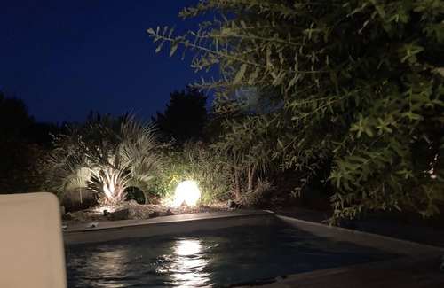 Eysines House | Town house with pool and garden, close to the golf course