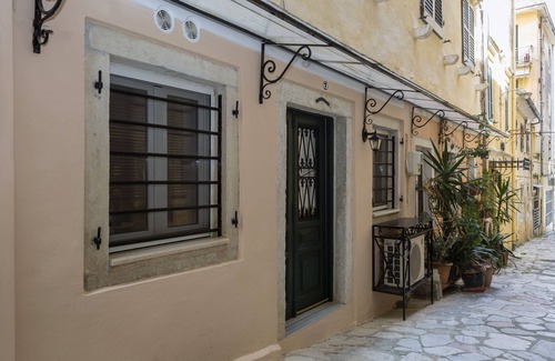 Old Town Apartment | Townhall Studio