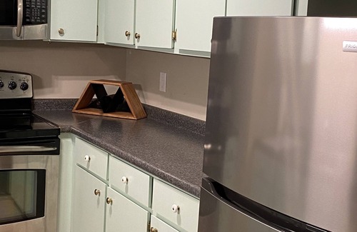 Charleston House | Townhome close to downtown- long term stay only. 10% off for July and August.