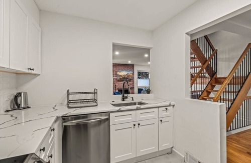 Fitler Square House | Townhome - Patio - Parking - Hosted By StayRafa