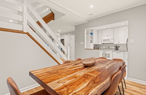 Fitler Square House | Townhome - Patio - Parking - Hosted By StayRafa
