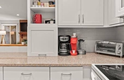 Fitler Square House | Townhome - Patio - Parking - Hosted By StayRafa