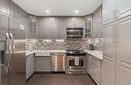 Fitler Square House | Townhome - Patio - Parking - Hosted By StayRafa