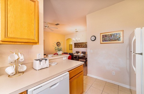 Highgate Park House | Townhome w/balcony in Regal Palms Resort