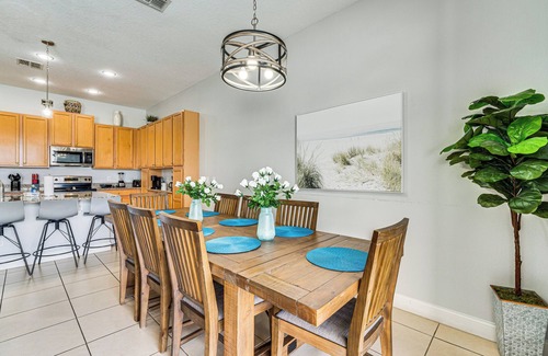 Davenport House | Townhome w/Lanai & Private Pool: 14 Mi to Disney!