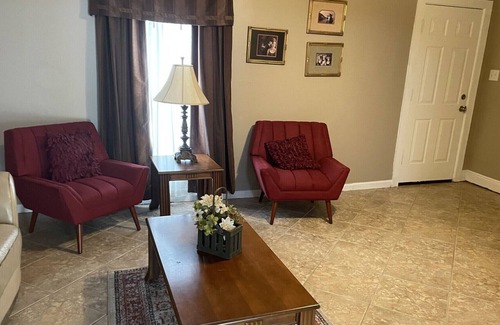 Kiln House | Townhouse B, access to Jourdan River & just mins away from downtown Bay St Louis