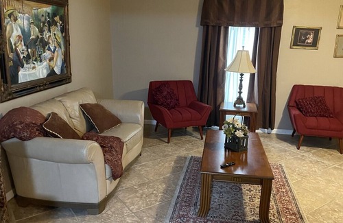 Kiln House | Townhouse B, access to Jourdan River & just mins away from downtown Bay St Louis