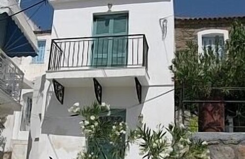 Poros House | Townhouse In Poros Town, Poros Island, Saronic Gulf, Greece