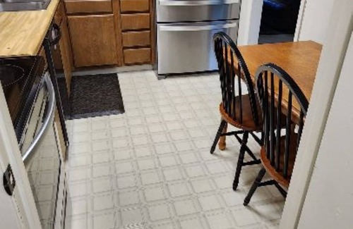 Karns House | Townhouse Living - Ask about 6-Month+ Discounts - 2 Units Avlb at this location