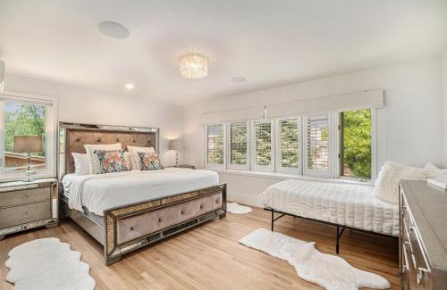 Cherry Creek House | Townhouse Near Cherry Creek W Yard