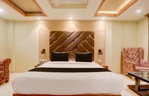 Danapur Hotel | Townhouse Oak Amity University Patna Formerly The Golden Crown