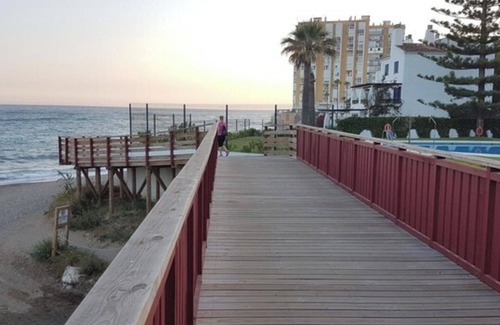 Las Lagunas Apartment | Townhouse - Sleeps 4 - Pool - Playground