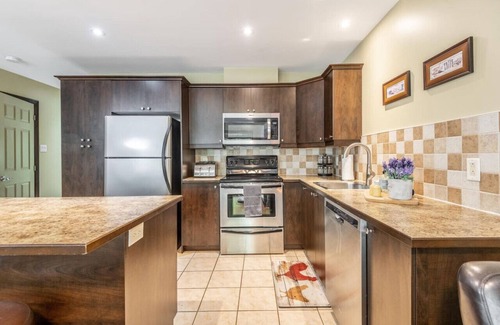 Mont-Tremblant House | Townhouse with Free Shuttle to Tremblant Resort