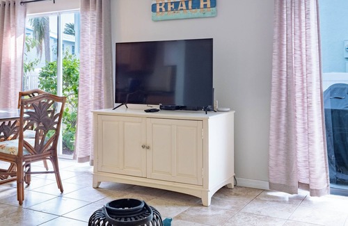 Whitney Beach House | Townhouses In The Cay Boat Dock, Pool And Just A Few Minutes From The Beach