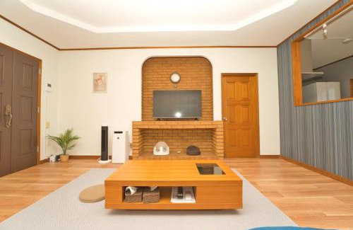 Toyako House | Toya Blue