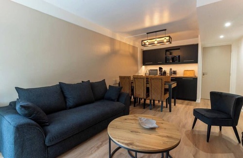 Le Touquet-Paris-Plage Apartment | Très bel appartement rénové avec piscine, tennis et parking privé 09
