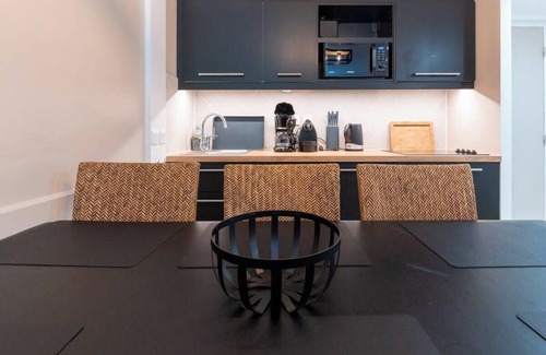 Le Touquet-Paris-Plage Apartment | Très bel appartement rénové avec piscine, tennis et parking privé 09