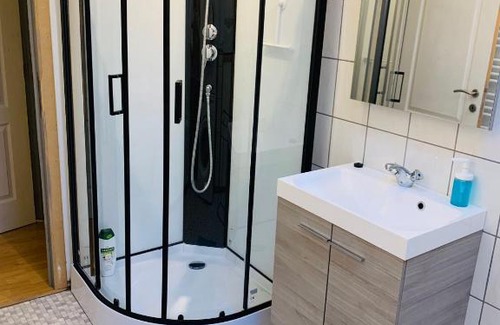 Mons Apartment | Très belle maison d’hôte de 2 chambres à Obourg