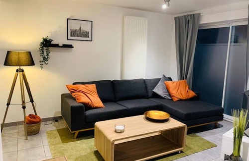 Mons Apartment | Très belle maison d’hôte de 2 chambres à Obourg