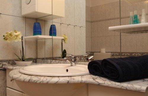 Wuppelser Altendeich House | Traberhof - Landurlaub in seiner schönsten Form - freies Reiten inbegriffen - Hunde willkommen - Sauna im Haus - Kanuverleih - tolle Radwege - Deich in Sichtweite