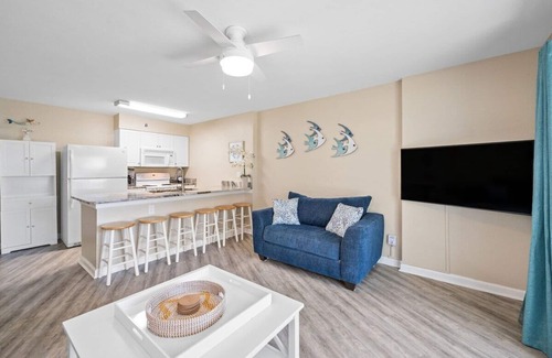 Orange Beach Apartment | Tradewinds 207 · Amazing Gulf Views, Family Friendly, King Bed