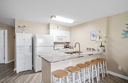 Orange Beach Apartment | Tradewinds 207 · Amazing Gulf Views, Family Friendly, King Bed